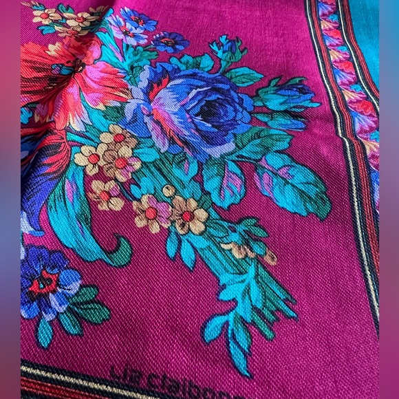 Liz Claiborne Vintage Scarf, 100% Wool, made in Japan - Picture 4 of 11